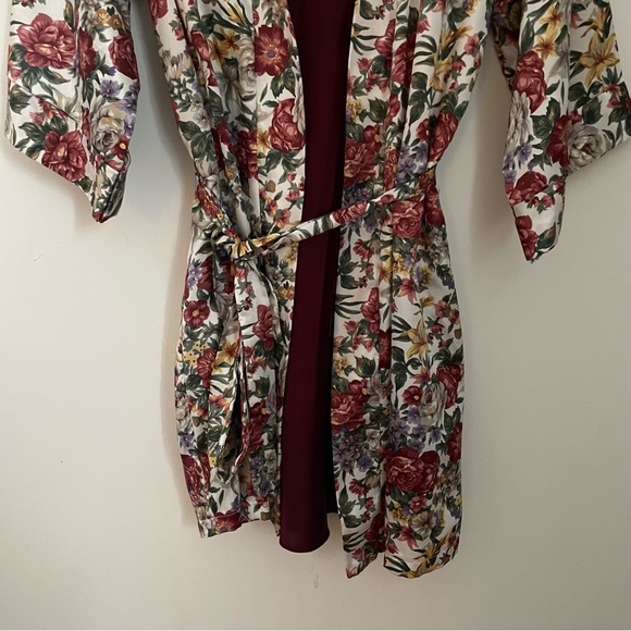 ET Vintage Set ERIKA TAYLOR Vintage 90s Silk Robe & Slip 2-Piece Set - Picture 6 of 16